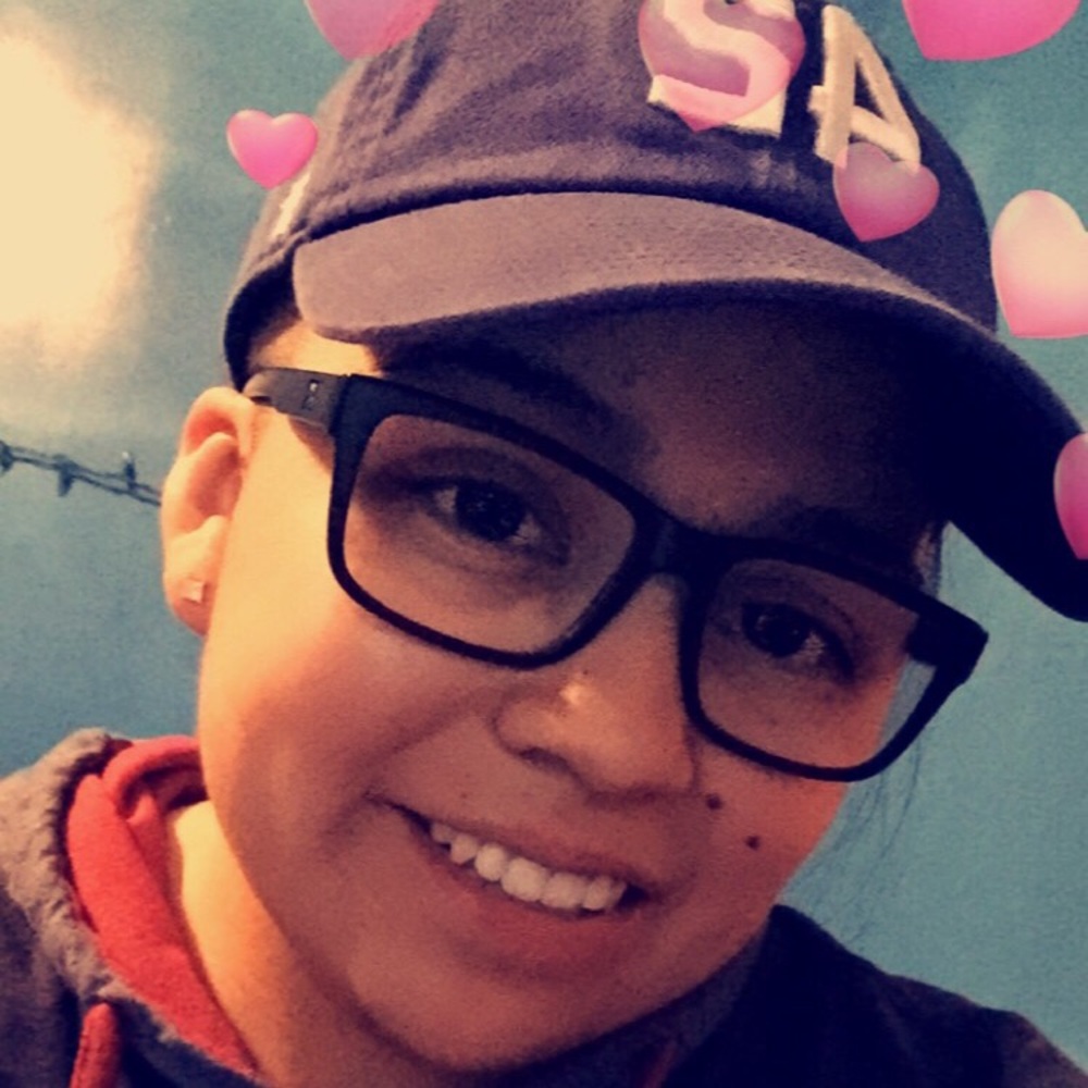 Meet your Posher, Claudia